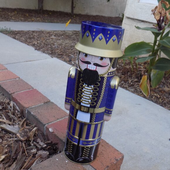 TIN CAN NUTCRACKER EMPTY Gift Idea - Picture 2 of 13